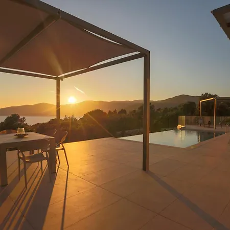 Vilă Efxenia Ammousa Evgiros